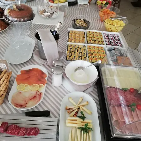 Coluccini Отель